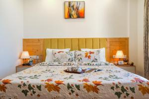 Hillshades Retreat by Alaya Stays 6-BHK Villa with Sit-out Area, Restro, Game Zone, Panoramic Hill Views
