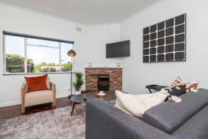 First floor Claremont Studio apartment