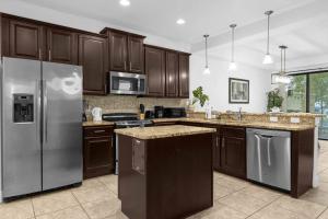 Disney Getaway Luxury Townhouse with Themed Bedrooms. Book Now CG855