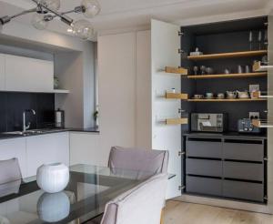 2 Bedroom Sea Point Apartment - NO Load shedding