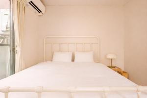 Shinjuku Entire 3 Story House 109sqm Walk to 2 Stations Sleeps 9