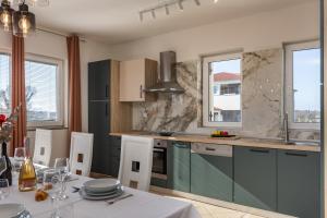 Oasis Jadreski Pool Residence