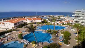 Spacious 3-bedroom beach Bungalow