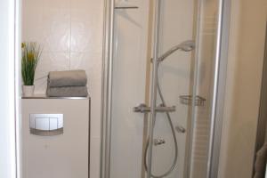 Quiet Coast - Stw 7-3-28