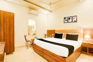 Hotel O by OYO Chandigarh Road Formerly Royal Woods