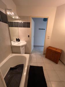 Bel Apartement - Parking WiFi - Bordeaux