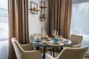 Ferienwohnung mit Stellplatz, ruhig gelegen, nahe Bahnhof, ideal für Wander- & Skiurlaub