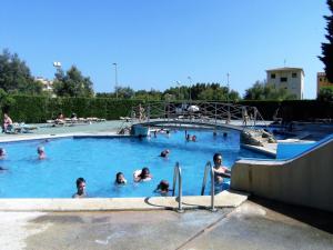 Apartment for 5 people with garden