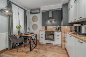 Grzegórzki Apt - Air Con, Balcony, Vistula View - by Rentujemy