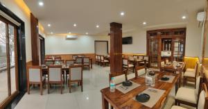 Hotel Kartikey Near Jio Centre