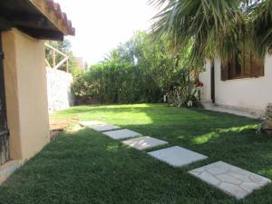 Holiday Home Casa Giusy mit Terrasse und Meerblick by Interhome