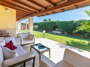 Holiday Home Sterlizia- Villa mit Pool in Meeresnähe by Interhome