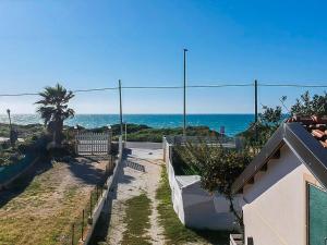 Apartment Kairòs- Wohnung 10 m vom Sandstrand entfernt by Interhome