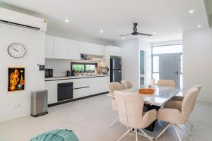 New 3 bed Pool Villa in Bophut! (KBR59)