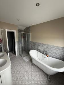 4 bedroom in Dublin4