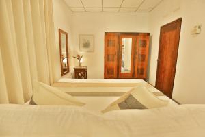 Villa 71 - Talpe Rock Pool Beach Home