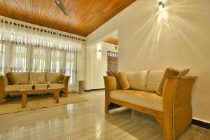 Villa 71 - Talpe Rock Pool Beach Home
