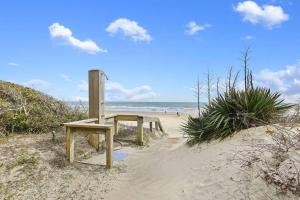 MW4205: 4205 Mariners Watch