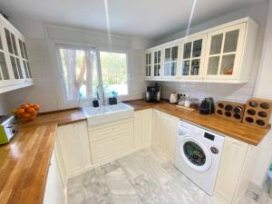 Modern Townhouse 7min walk beach and 15 to Duquesa