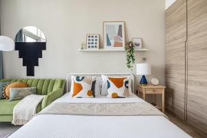 Frank Porter - Studio One