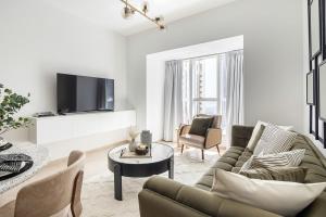 Frank Porter - Elite Residence