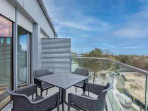 Apartment Helle Ferienwohnung Albus direkt am Strand by Interhome