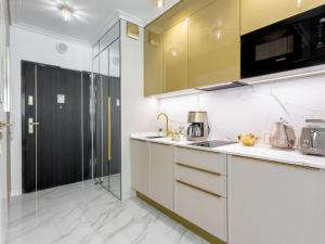 Apartment Sonnige Ferienwohnung am Meer by Interhome