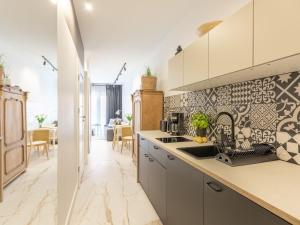 Apartment Kormoran in modernem Appartementhaus by Interhome