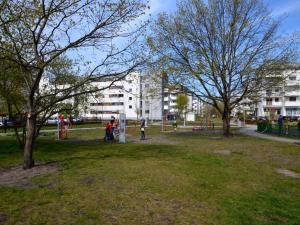 Apartment Sky mit Balkon am Meer by Interhome