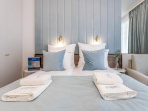 Apartment Wohnung direkt an der Promenade in Swinemünde by Interhome