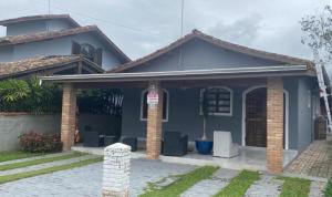 Casa com Piscina Exclusiva - Condomínio em frente ao Mar - Portaria 24h