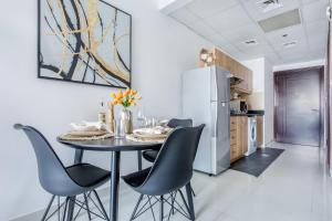 Frank Porter - Elite 5 Sports Residence