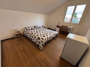 Chambre privative dans maison partagée avec dautres voyageurs