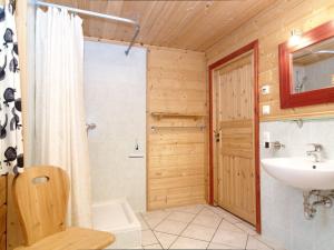 Holiday Home Charmantes Blockhaus- Sauna und Kamin by Interhome