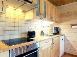 Holiday Home Gemütliches Blockhaus mit Kamin im Oviksfjäll by Interhome