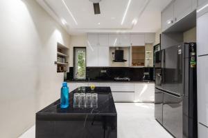 Glasscrest Villa by StayJade 6BHK Theatre Hyd