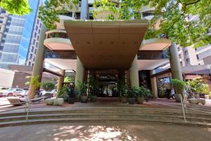 Apto em hotel 5*, varanda, 1 vaga, Itaim, SP