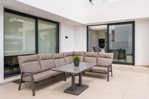 Casa con piscina y gran terraza en El Pinillo