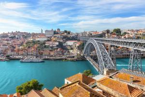 Camões Downtown with Parking