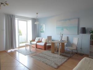 Apartment Helle Ferienwohnung in Kolberg mit Großem Balkon by Interhome