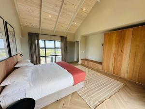 Luxury 3 Bedroom Barn in Gansbaai, South Africa
