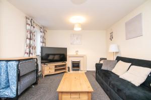 5 bed house with free parking in quiet location