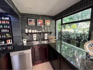 Golden Palms Guesthouse