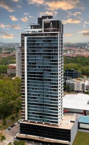 Furnished Deluxe Condo Suite 2BR with View