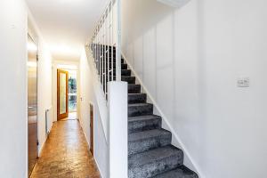 Peaceful Camberwell Home w Parking