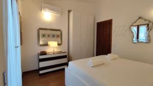 Villa 120m dal Mare - WiFi, Giardino Privato, Posto auto