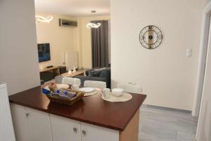 Modern City Apartment Balcony & Free Parking