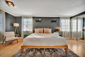 Swann Ave 2B Sleeps 6 Walk 2 Bayshore & Hyde Park