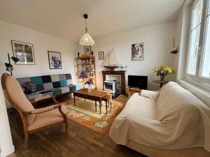 Maison typique proche plage de Kerleven et golf, calme, jardin reposant, services de conciergerie - FR-1-481-165