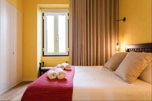 Hostee - Sublime 2BR Apt on Restauradores Sq